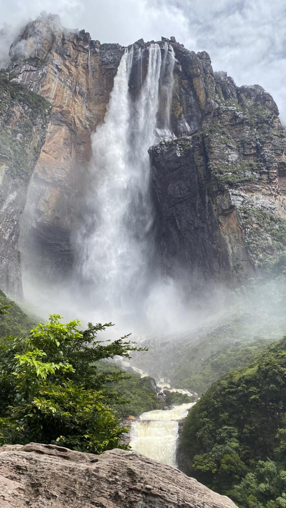 2. SALTO DEL ANGEL - VENEZUELA - CANAIMA - SELVA - GUYANA - NATURALEZA - CASCADA MAS ALTA DEL MUNDO -ROQUES - PLAYA CRISTALINA 1 (2)