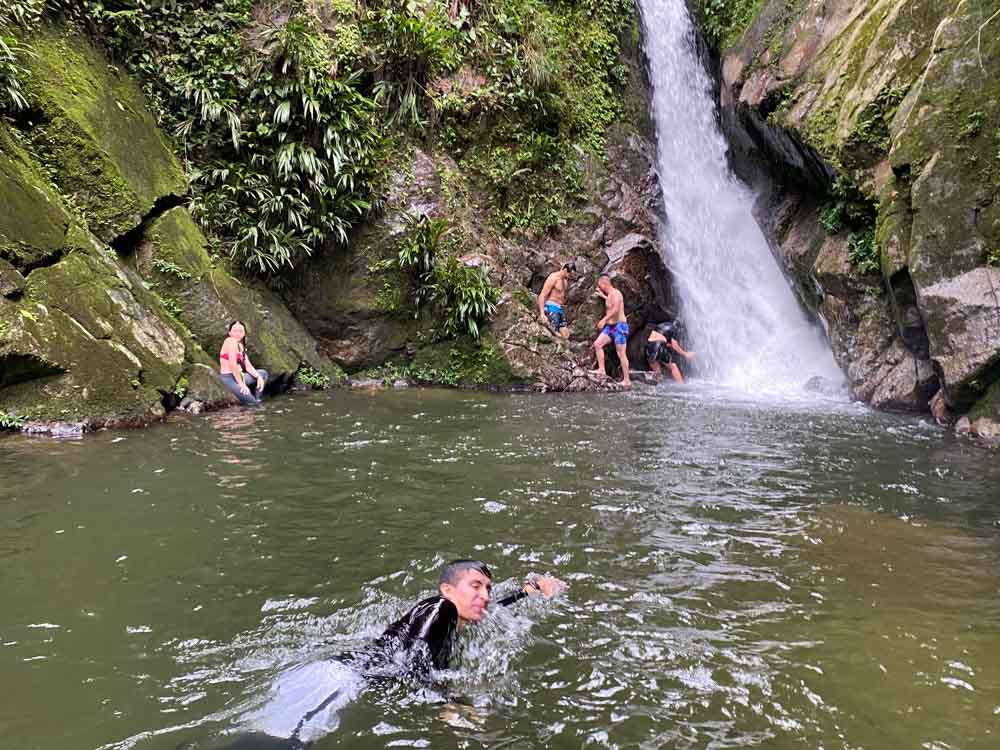 1. CAMINATA - SENDERISMO - BUCARAMNGA . CASCADA - RIO - SANTANDER- PASEO - NATURALEZA - la oculta (1)